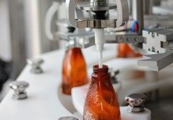 4 Başlı Plastik Şampuan Şişesi Dolum Kapağı ve Etiketleme Makinesi