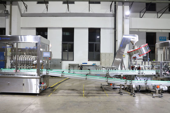 Otomatik Plastik Şişe Döner Vidalı Kapatma Makinesi Yüksek Hızda Pres